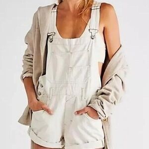 Free People We The Free Ziggy Shortalls
size L
**size tag was cut**